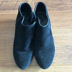 Crown Vintage black suede booties 8M